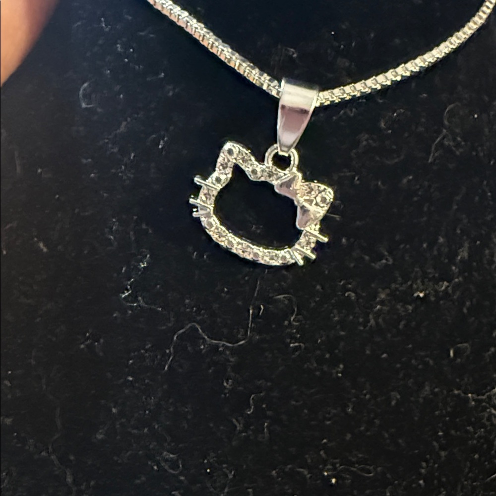 Hello kitty necklace